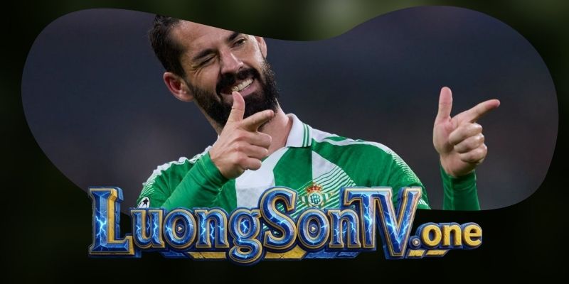 Real Betis gia tăng sức ép bằng khả năng luân chuyển và chiếm lĩnh nửa sân